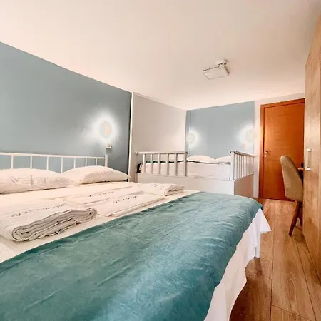 Aparthotel Golva *